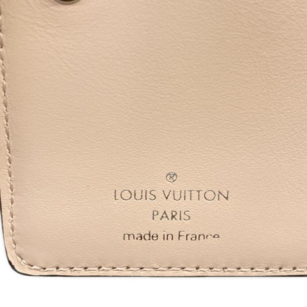 Louis Vuitton Portefeuille Clare Mahina Bifold Wallet M82758 - Picture 5 of 11